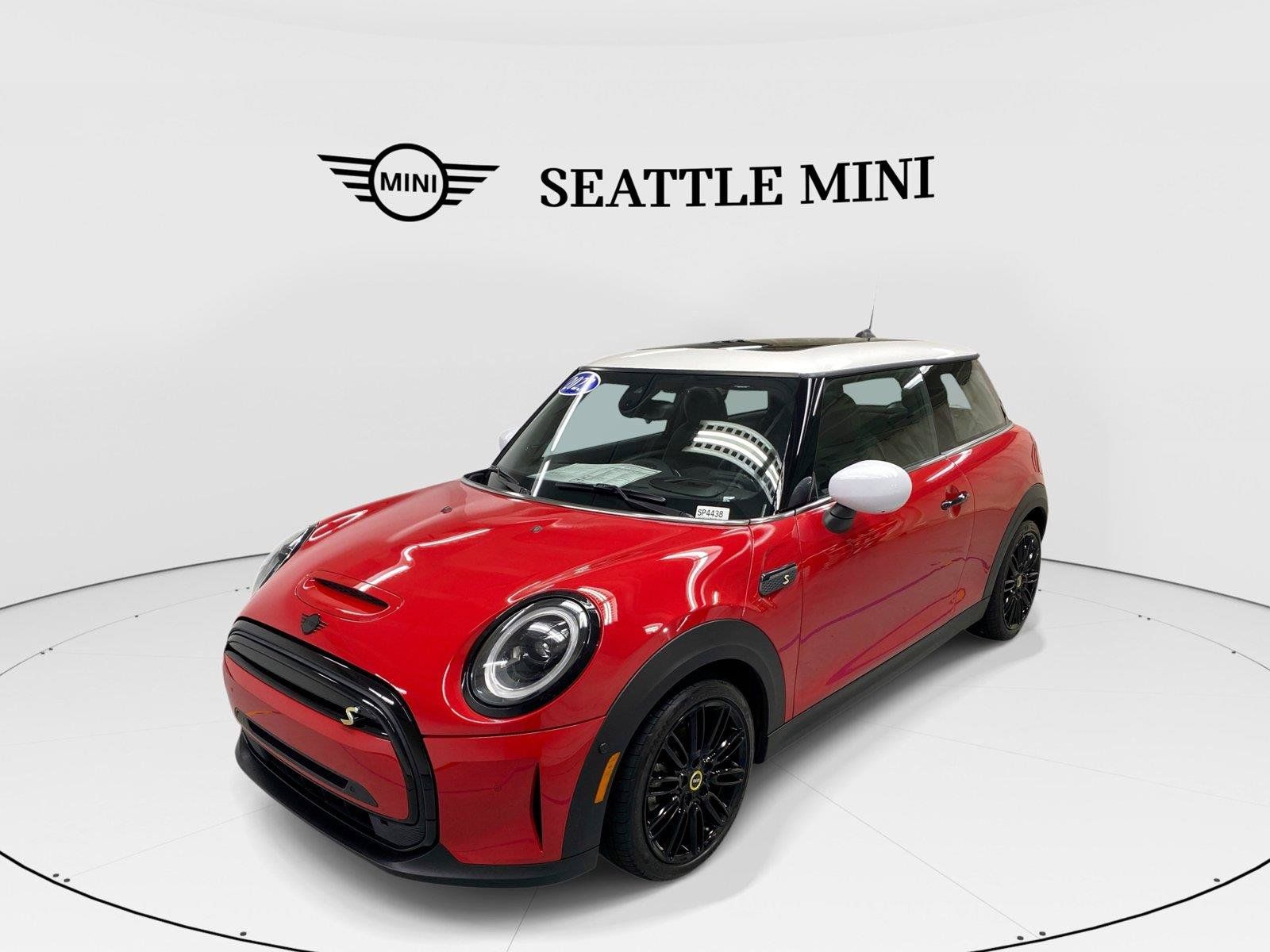 Used 2023 MINI Cooper SE FWD image 1