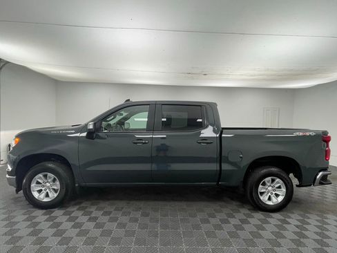 Used 2025 Chevrolet Silverado 1500 LT AWD/4WD image 11