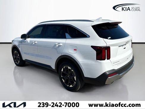 New 2026 Kia Sorento S image 3