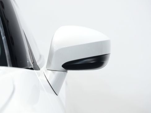 Used 2015 Nissan GT-R Black Edition image 11