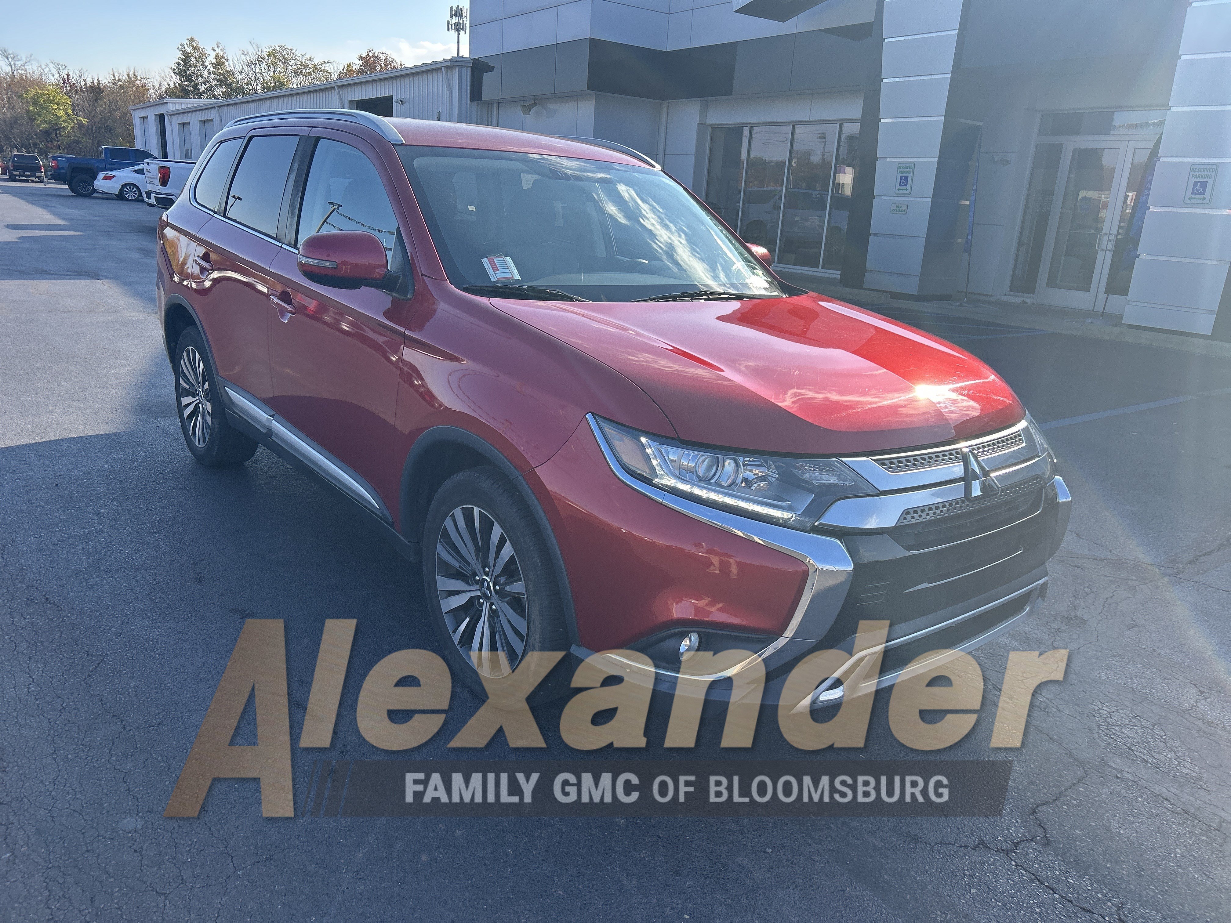 Used 2019 Mitsubishi Outlander ES AWD/4WD image 1
