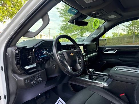 Used 2022 Chevrolet Silverado 1500 LTZ w/ LTZ Premium Package image 24