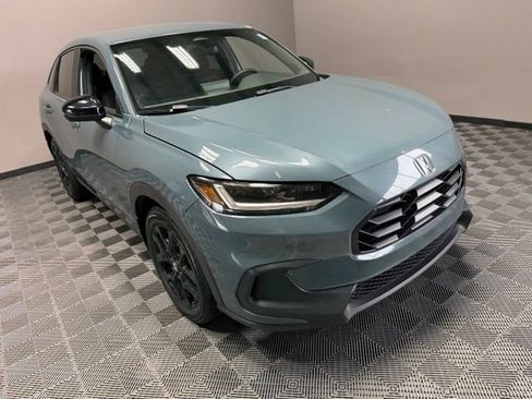 Used 2023 Honda HR-V Sport image 2