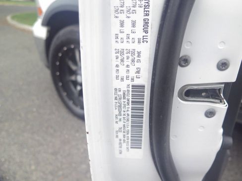 Used 2011 RAM 1500 Classic SLT AWD/4WD image 25