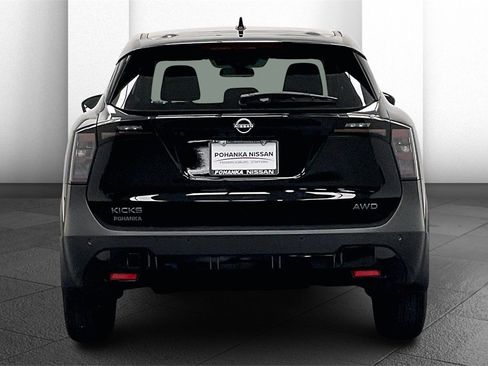 Certified 2025 Nissan Kicks SV image 3