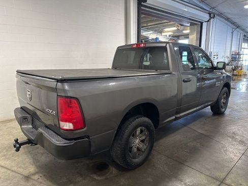 Used 2017 RAM 1500 ST w/ SXT Appearance Group image 4