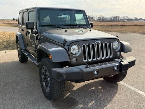Used 2017 Jeep Wrangler Unlimited Sahara w/ Connectivity Group image 3