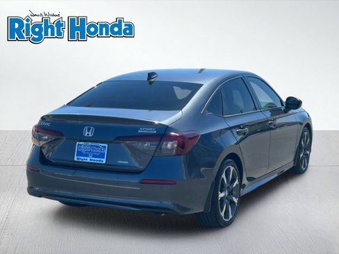 Certified 2025 Honda Civic Sport Touring image 5