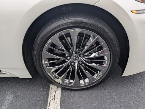 Certified 2020 Lexus LS 500 w/ Accessory Package (Z2) image 6