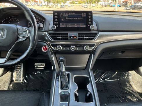 Used 2018 Honda Accord Sport image 14