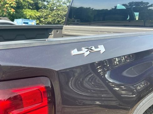 Used 2022 GMC Sierra 1500 Elevation AWD/4WD image 10