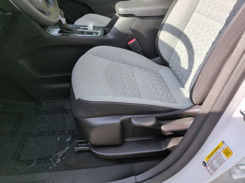 Used 2023 Chevrolet Equinox LS w/ Driver Confidence II Package FWD image 17