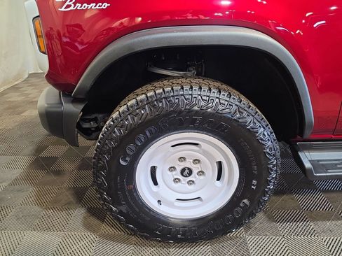 Used 2025 Ford Bronco Heritage Edition AWD/4WD image 18