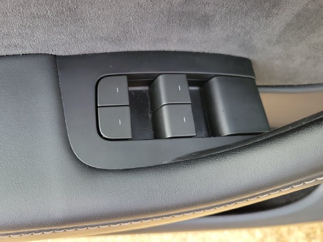 Used 2024 Tesla Model Y Long Range AWD/4WD image 10