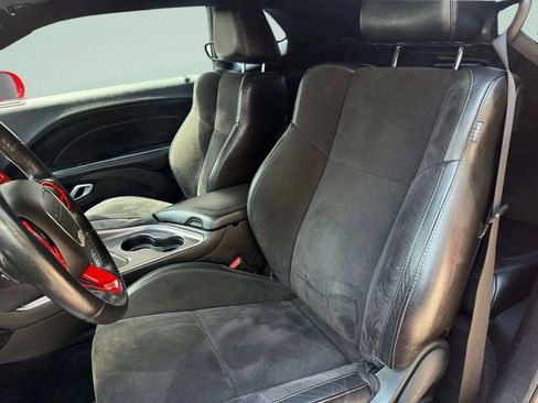 Used 2018 Dodge Challenger SXT Plus image 28