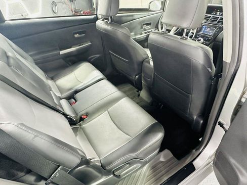 Used 2012 Toyota Prius V Five FWD image 33