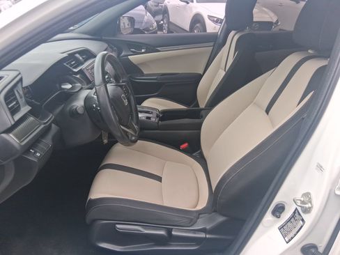 Used 2018 Honda Civic Sport image 14