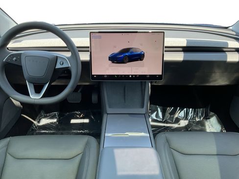 Used 2025 Tesla Model 3 Long Range AWD/4WD image 10