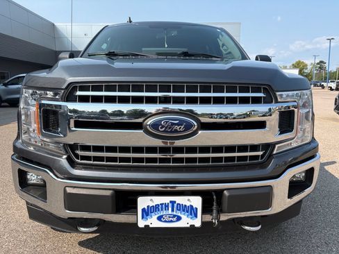 Used 2018 Ford F150 XLT w/ Equipment Group 302A Luxury AWD/4WD image 3