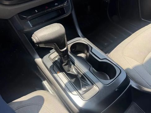 Used 2018 Chevrolet Colorado W/T RWD image 18