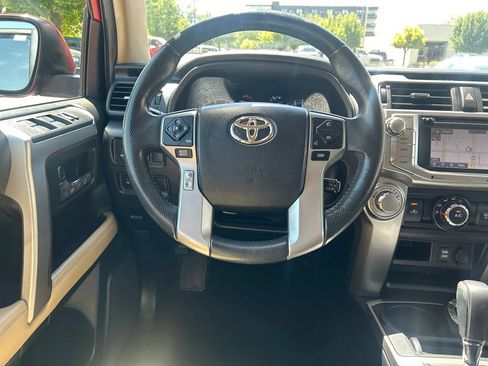 Used 2016 Toyota 4Runner SR5 AWD/4WD image 14