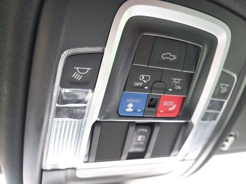 Used 2022 RAM 1500 Limited w/ Night Edition image 13