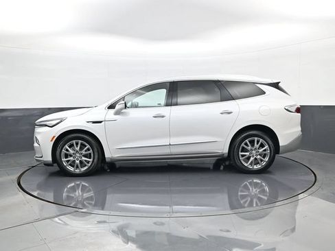 Used 2023 Buick Enclave Essence w/ Experience Buick Package AWD/4WD image 8