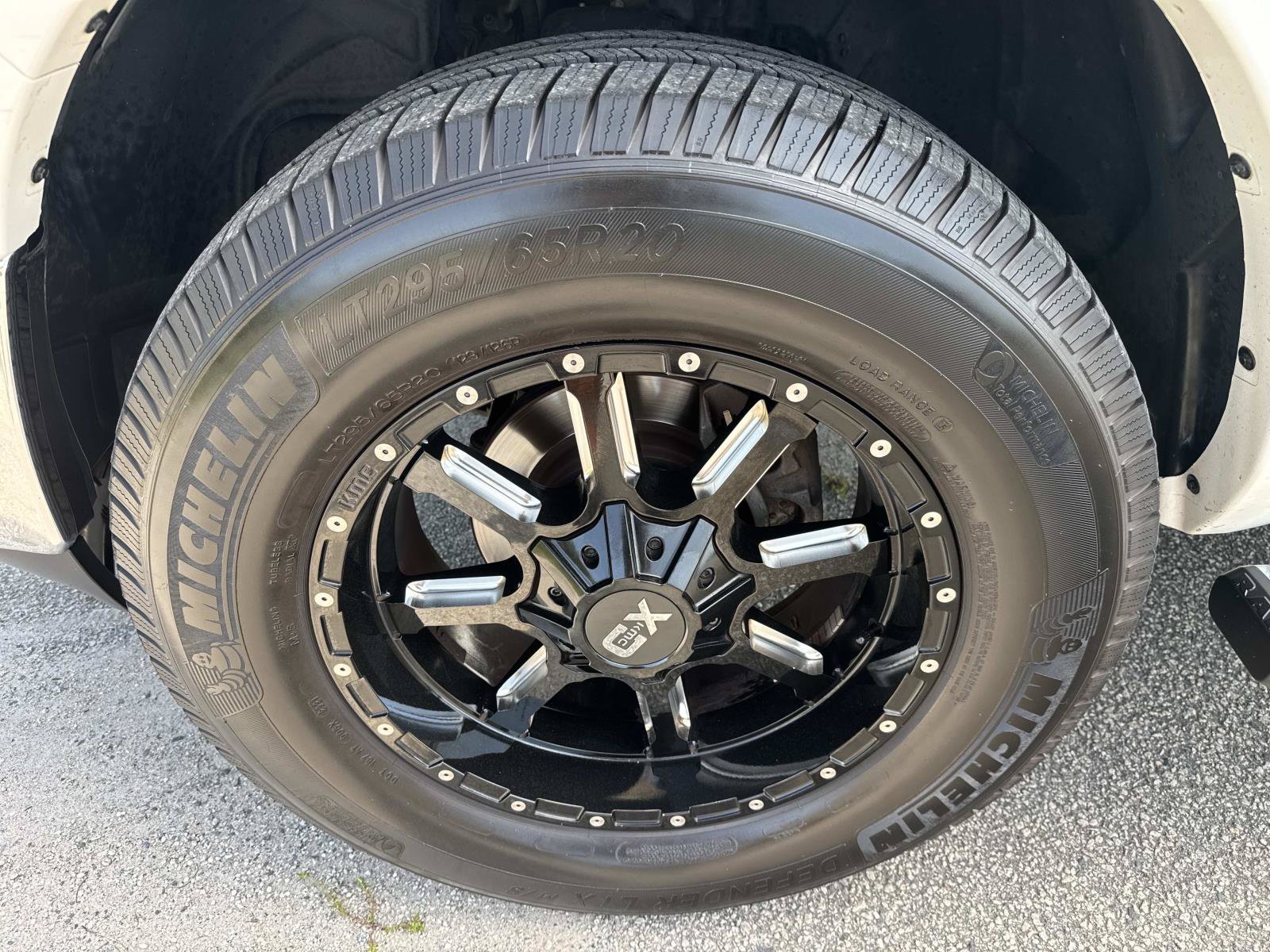 Used 2017 RAM 1500 Laramie w/ Convenience Group AWD/4WD image 11