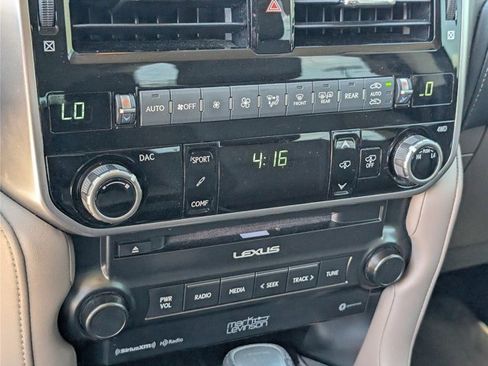 Used 2022 Lexus GX 460 Luxury w/ Sport Design Package AWD/4WD image 71