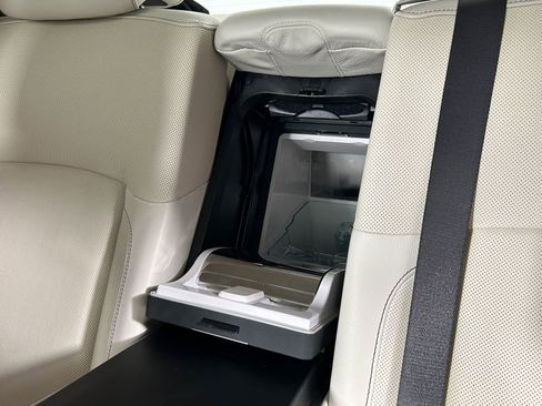 Used 2011 Rolls-Royce Ghost image 33