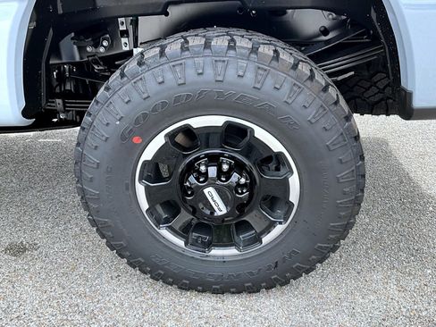 New 2026 Ford F250 Platinum w/ Tremor Off-Road Package AWD/4WD image 25