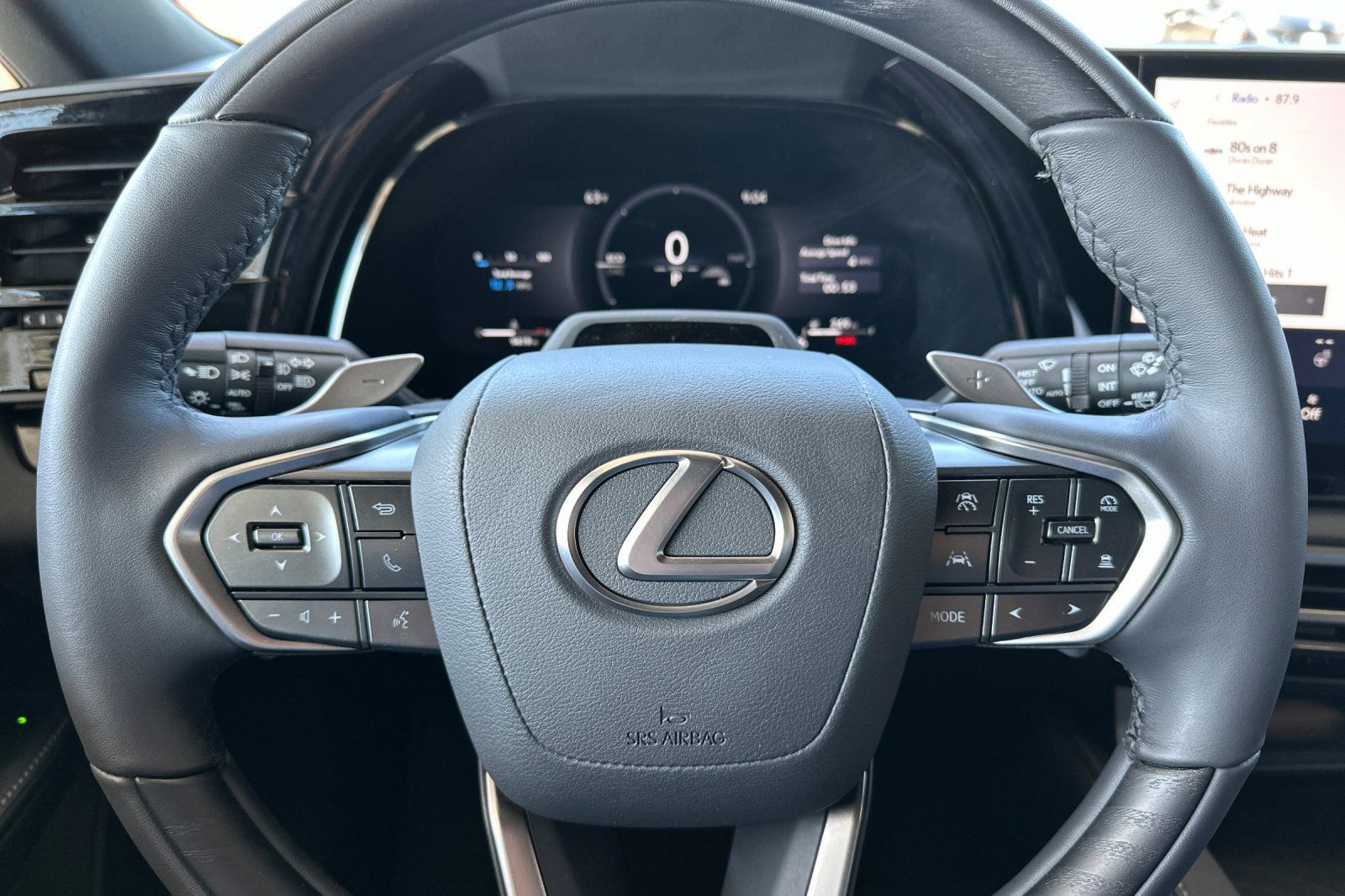 Used 2025 Lexus RX 350h w/ Convenience Package AWD/4WD image 23
