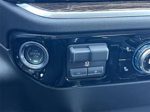 New 2026 GMC Sierra 1500 Elevation w/ LPO, Elevation Black Package image 20