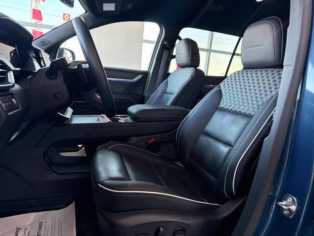 Used 2024 GMC Acadia Denali FWD image 23