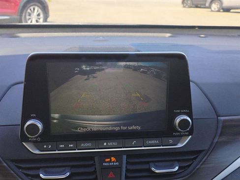 Used 2024 Nissan Altima 2.5 SV image 22