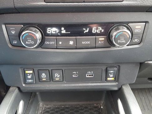 Used 2022 Nissan Frontier SV AWD/4WD image 25
