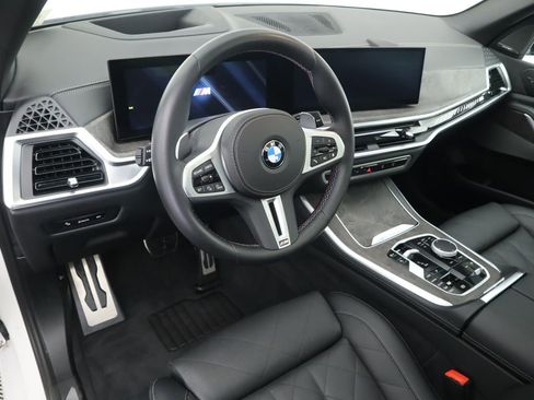 Certified 2025 BMW X5 M60i w/ Climate Comfort Package image 9