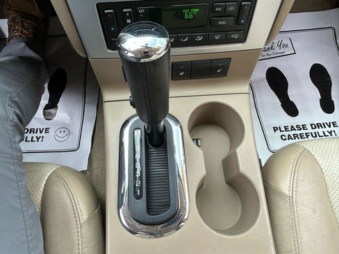 Used 2007 Mercury Mountaineer AWD image 25