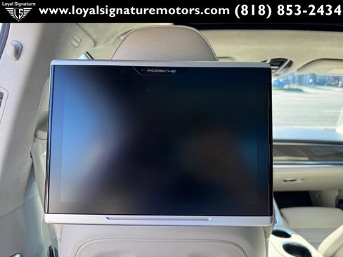 Used 2017 Porsche Panamera Turbo image 19