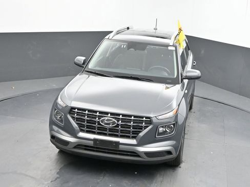 Used 2025 Hyundai Venue SEL image 37