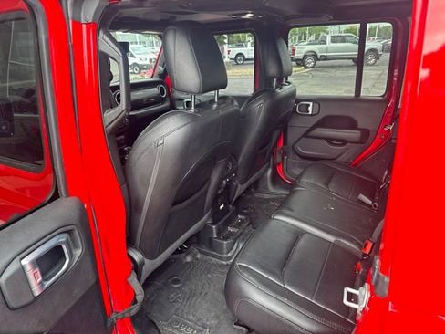 Used 2021 Jeep Wrangler Unlimited Sahara AWD/4WD image 23