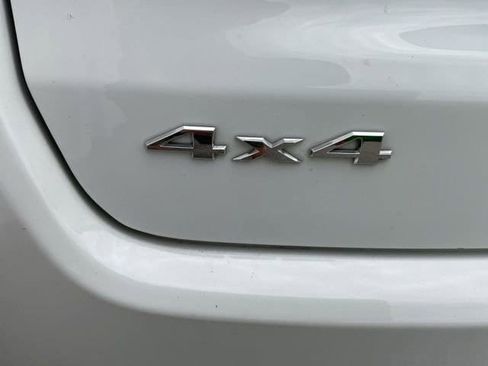 Used 2022 Jeep Compass Limited image 8