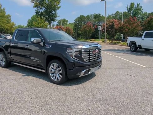 Used 2026 GMC Sierra 1500 Denali AWD/4WD image 2