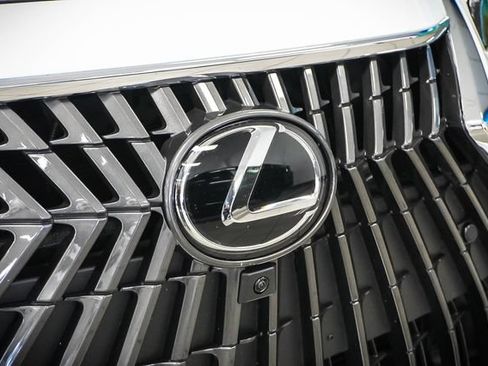 Certified 2025 Lexus ES 300h w/ Accessory Package (Z2) FWD image 28