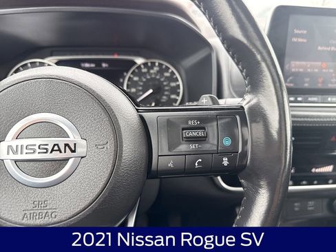 Used 2021 Nissan Rogue SV image 22