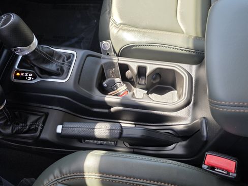 New 2026 Jeep Gladiator Mojave AWD/4WD image 16