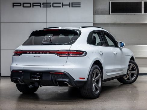 Used 2025 Porsche Macan image 22