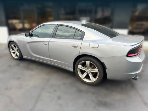 Used 2016 Dodge Charger R/T image 3