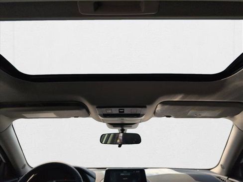 New 2025 Nissan Sentra SR w/ SR Premium Package FWD image 19