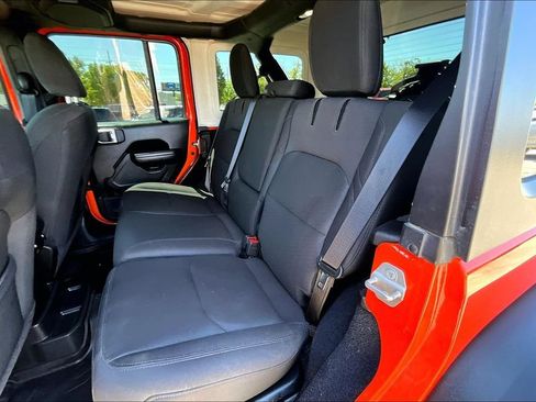 Used 2023 Jeep Wrangler Unlimited w/ Convenience Group AWD/4WD image 22
